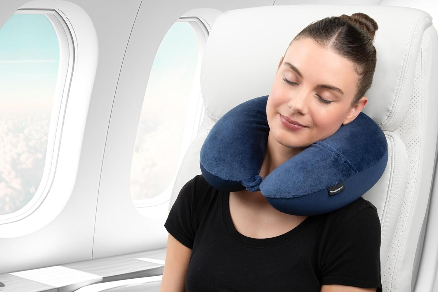 Brookstone Microbead Travel Head and Neck Pillow Lightweight and Plush with Phone or Headphone Pocket, Blue - 5